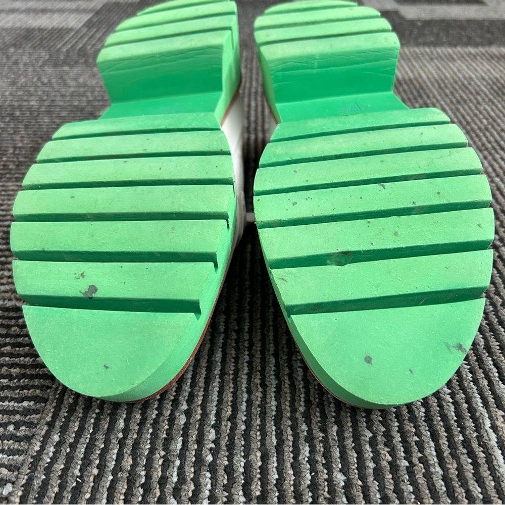 Oncept Seoul MOD 009 Off White Leather Jade Green Sole Platform Loafers, size 7 - Picture 11 of 12